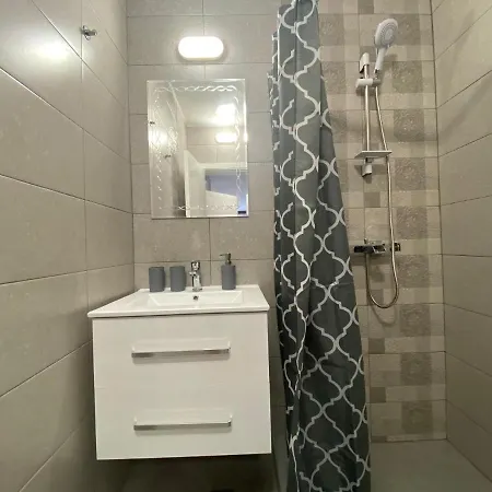 Апартаменти Anita B16 Sunny